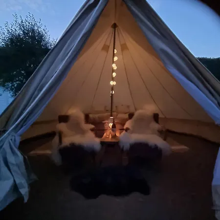 Flatheim Glamping Luxury tent Viksdalen
