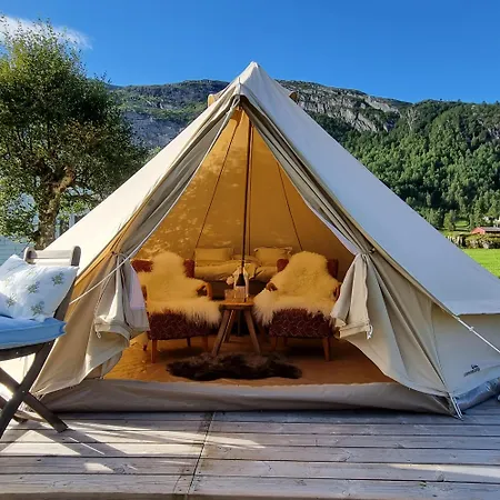 Luxury tent Flatheim Glamping Viksdalen
